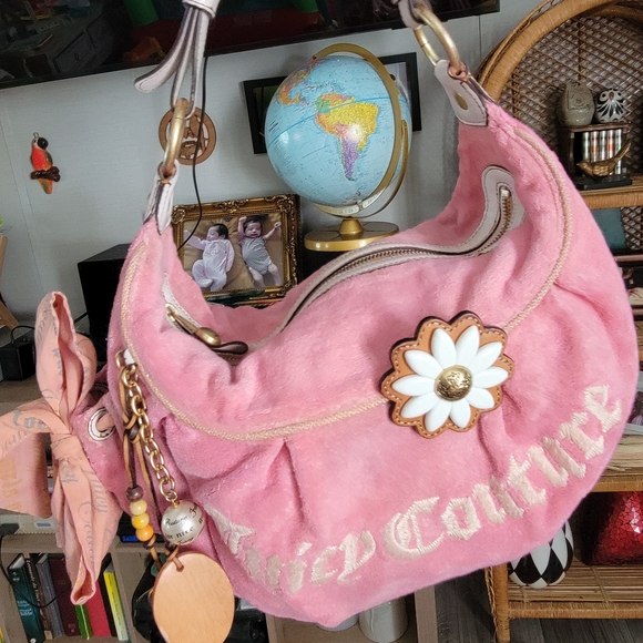 Juicy Couture Pink Shoulder Bag - Picture 7 of 15